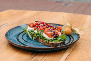 Landbrot Caprese Burrata